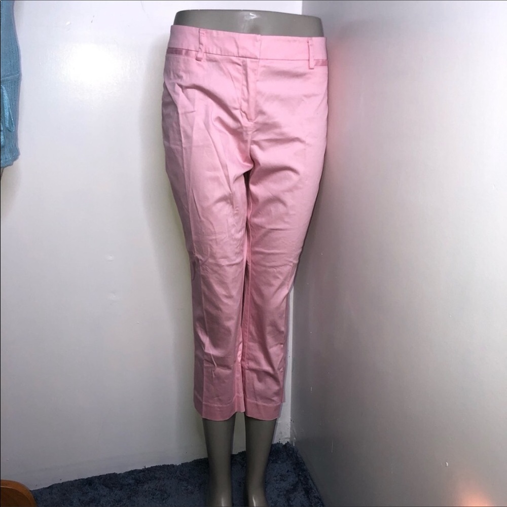 BEAUTIFUL New York and Company cropped stretch